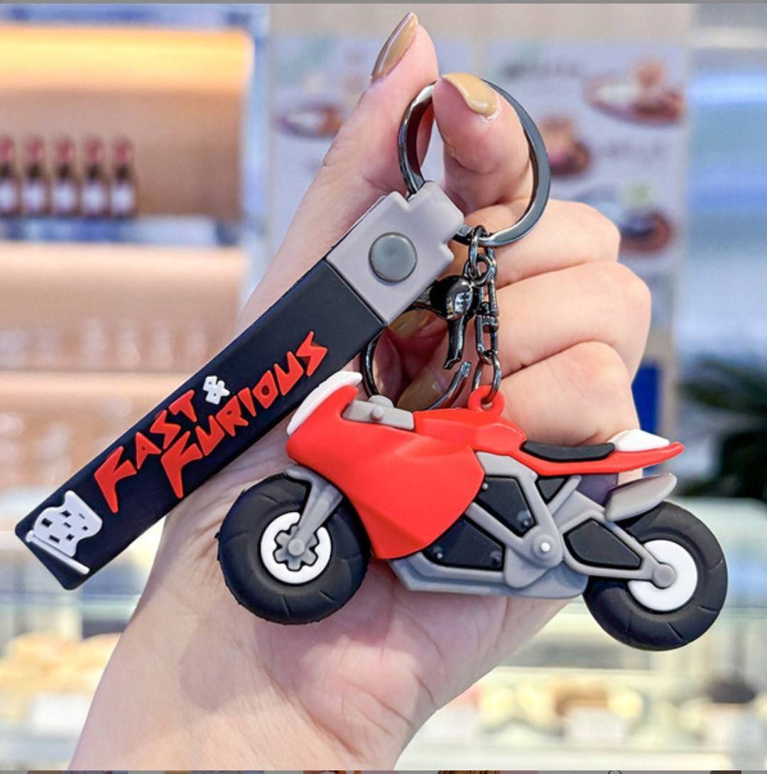 p-31 রেড মোটরবাইক কীচেইন 🏍️