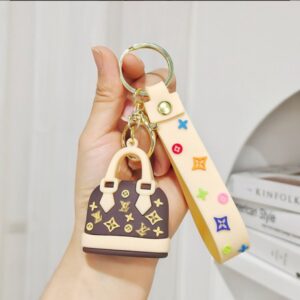 p-37 হোয়াইট লাক্সারি ব্যাগ কীচেইন 👜✨